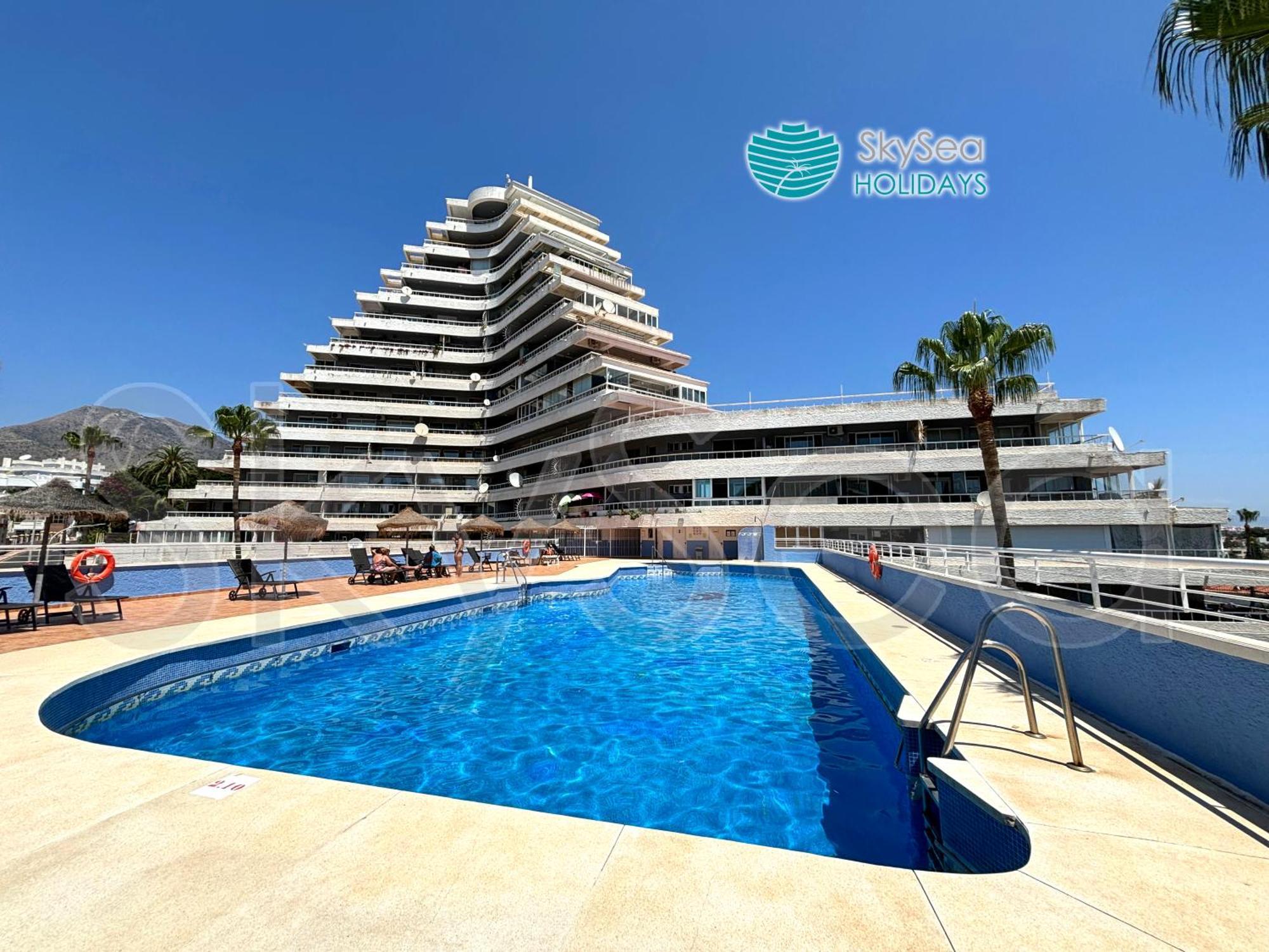 شقة Skysea Benalmadena Puerto Marina المظهر الخارجي الصورة