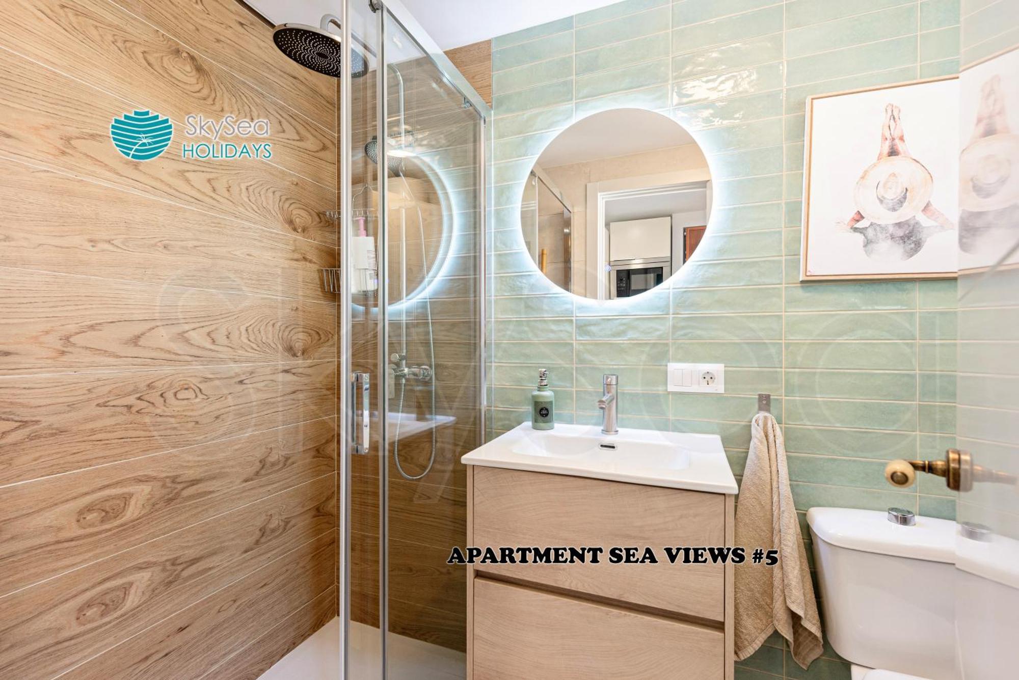 شقة Skysea Benalmadena Puerto Marina المظهر الخارجي الصورة